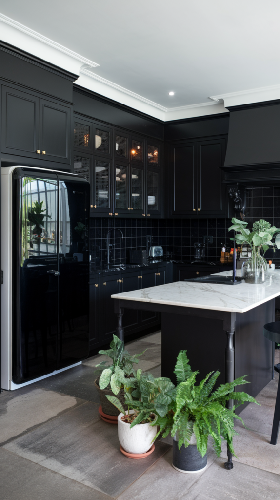 Bold Black Kitchen Ideas for a Sophisticated Space